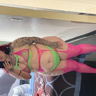 Model - Monroe Diamond MonroeDiamond