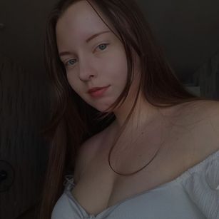 Model - bunnyluunna blowjob