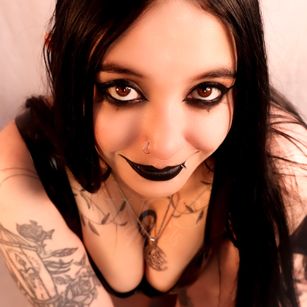 Model - Calliope Dark slave