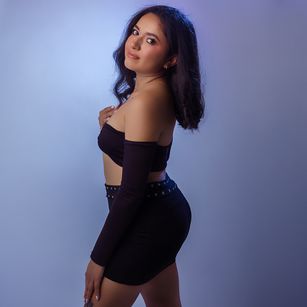 Model - AntonellaWright deepthroat