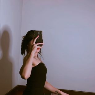 Model - Pamela brownhair