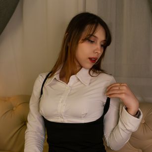 Model - Selena online