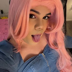 Model - violetta arrieta feet