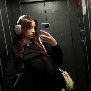 Model - Karoline anal