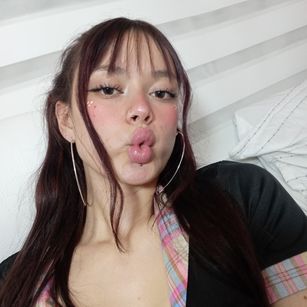 Model - rouse foster latina