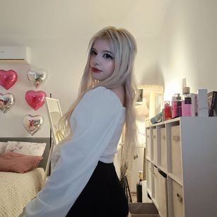 Model - Emma teen