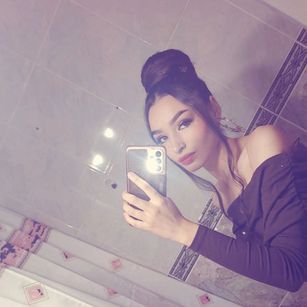 Model - SweetChristine heels