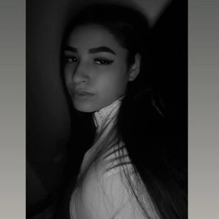 Model - SweetChristine shaved