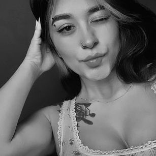 Model - Lexxiee Haze cute