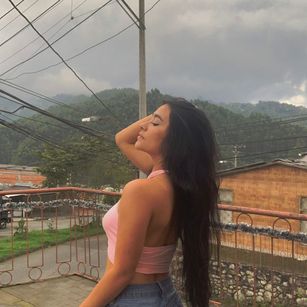 Model - Lexxiee Haze latina