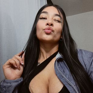 Model - Lexxiee Haze shaved