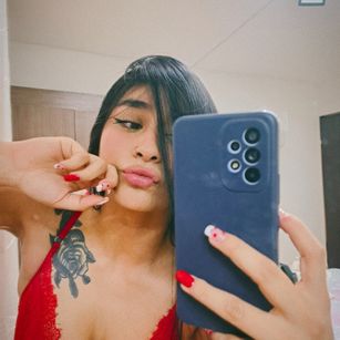 Model - Lexxiee Haze cum