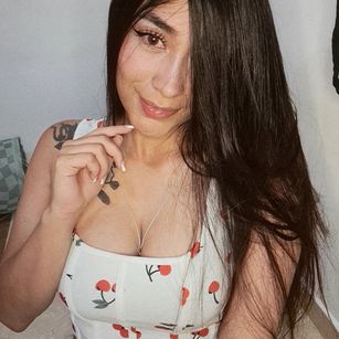 Model - Lexxiee Haze latina