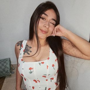 Model - Lexxiee Haze young