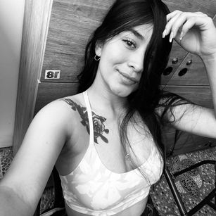 Model - Lexxiee Haze shaved