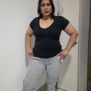 Model - sara love squirt