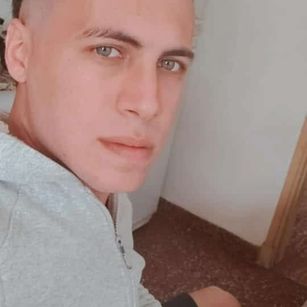 Model - GONZALO pene