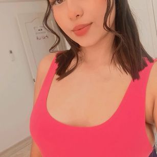 Model - MiaHarrys deepthroat