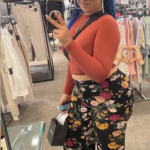 Model - Reina Queen booty