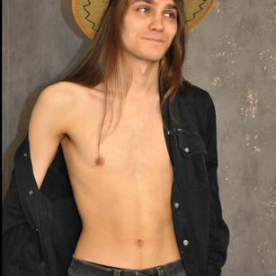 Model - WillSnake feminine