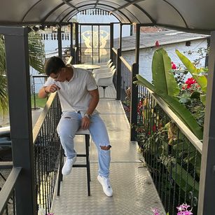 Model - MarcusandTatti shaved