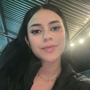 Model - Val Dominguez joi