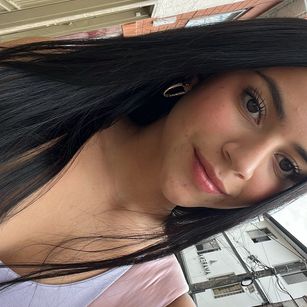 Model - Val Dominguez petite