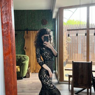 Model - Lilith slowburn