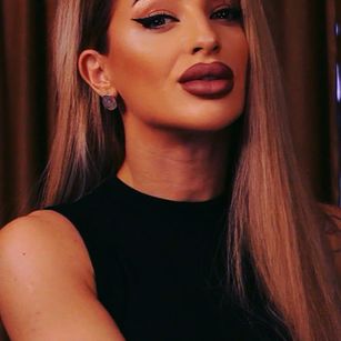 Model - Ema Devine fetish