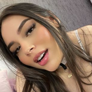 Model - VERONICA curvy