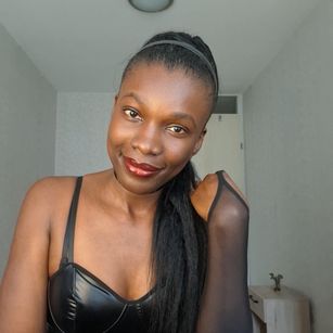 Model - Dutchlove Ebony