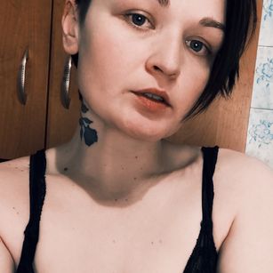 Model - Alic Unholy boobs