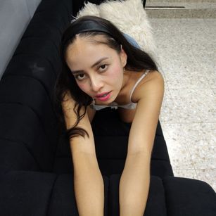 Model - AdeleFerrer goddess