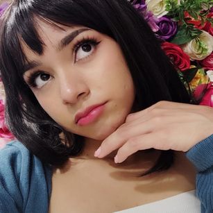 Model - Bella Sky Femdom