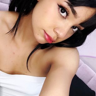 Model - Bella Sky Femdom