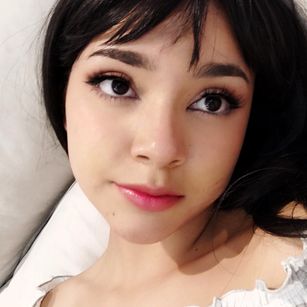 Model - Bella Sky CBT