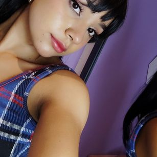 Model - Bella Sky JOI