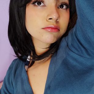 Model - Bella Sky Squirt