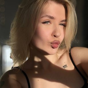 Model - KarenMitchell nud