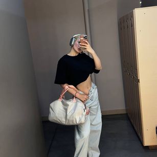 Model - KarenMitchell blonde