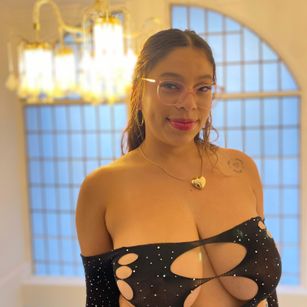 Model - AlexaGreek femdom