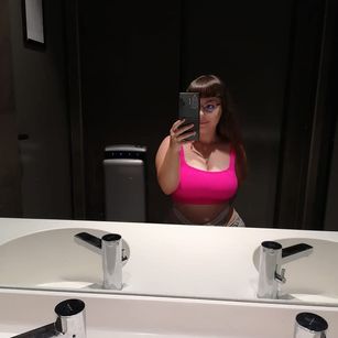 Model - PinkyyDreamm PUSSY