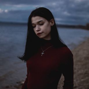 Model - Amy and Mira 18