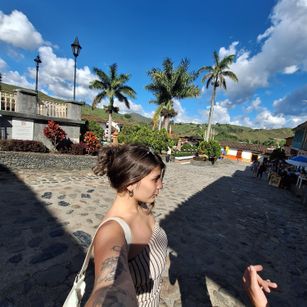 Model - Andromeda smartwoman