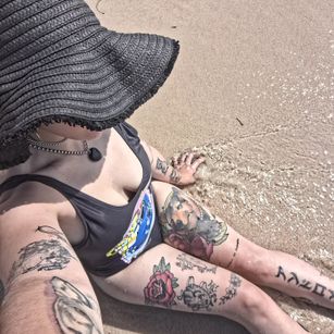 Model - Andromeda girlfriend