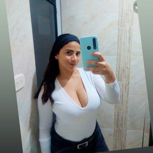 Model - Eva bigboobs