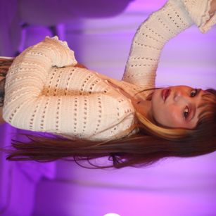 Model - Spicy Luna smalltits