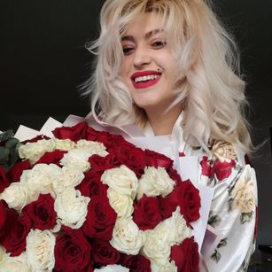 Model - ElizabethRaegan MILF