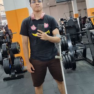 Model - Jossie Steban Pizo bimen