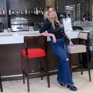 Model - Nina Parker feet